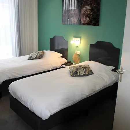 Отель Restaurant De Jonge Heertjes 3*