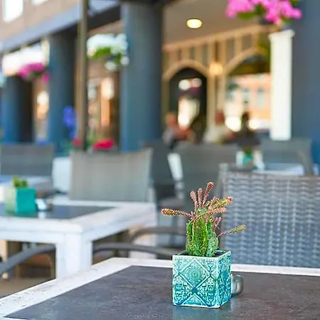 Отель Restaurant De Jonge Heertjes
