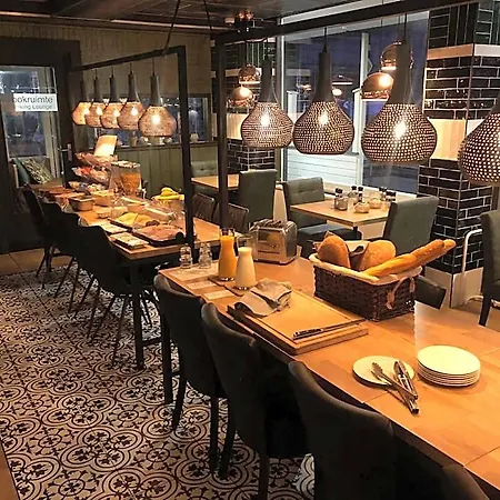 Hotel Restaurant De Jonge Heertjes